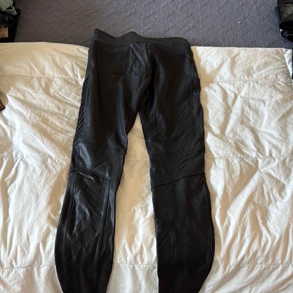 Black Faux Leather Spanx Leggings - Picture 4 of 5